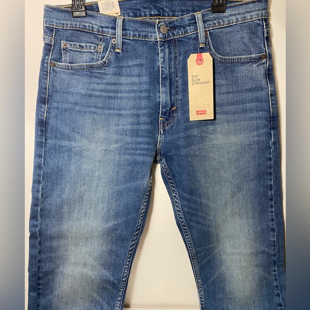 Levi with tags on! Men size 33 x 32 slim straight